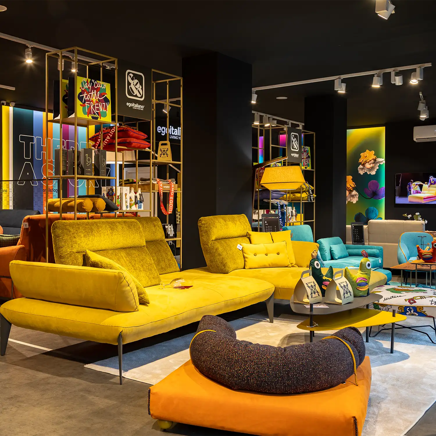 gruppo-de-stasio-egoitaliano-store-vomero-gallery-5