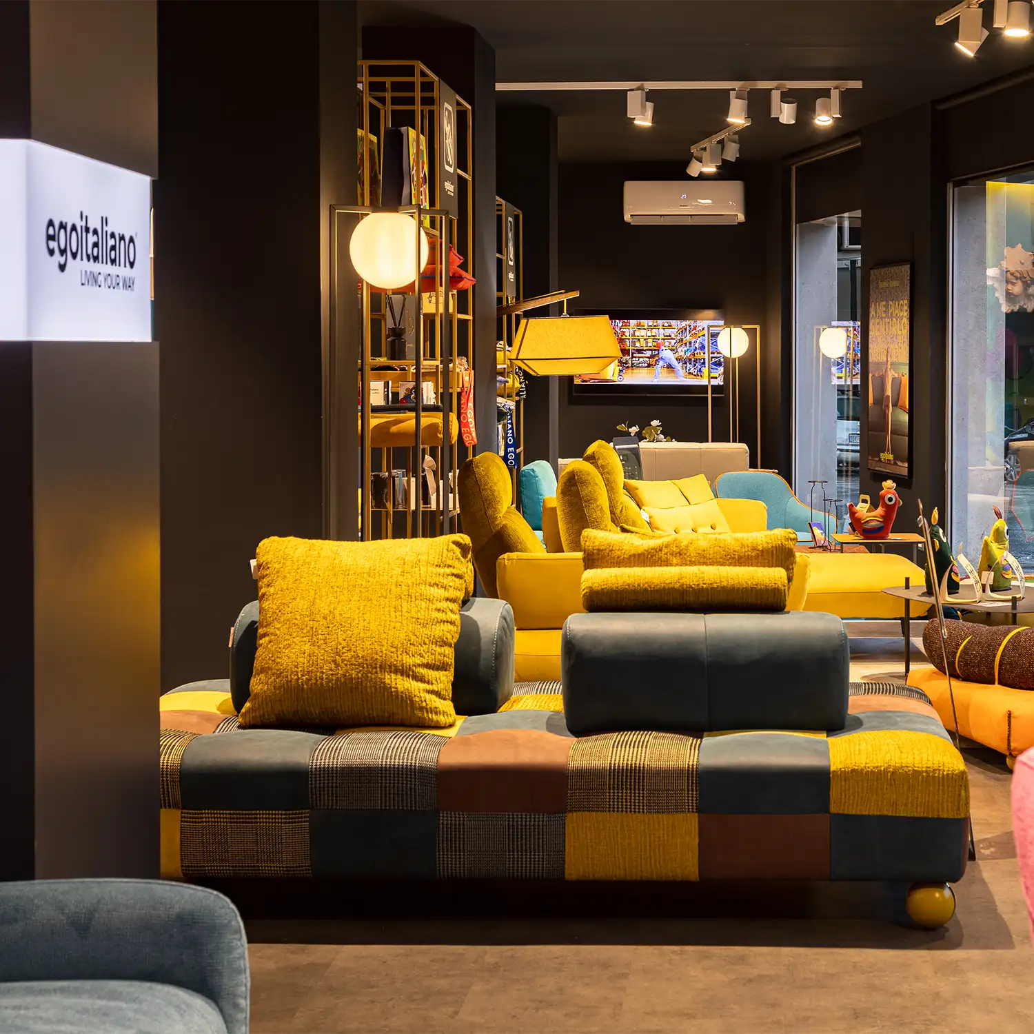 gruppo-de-stasio-egoitaliano-store-vomero-gallery-6